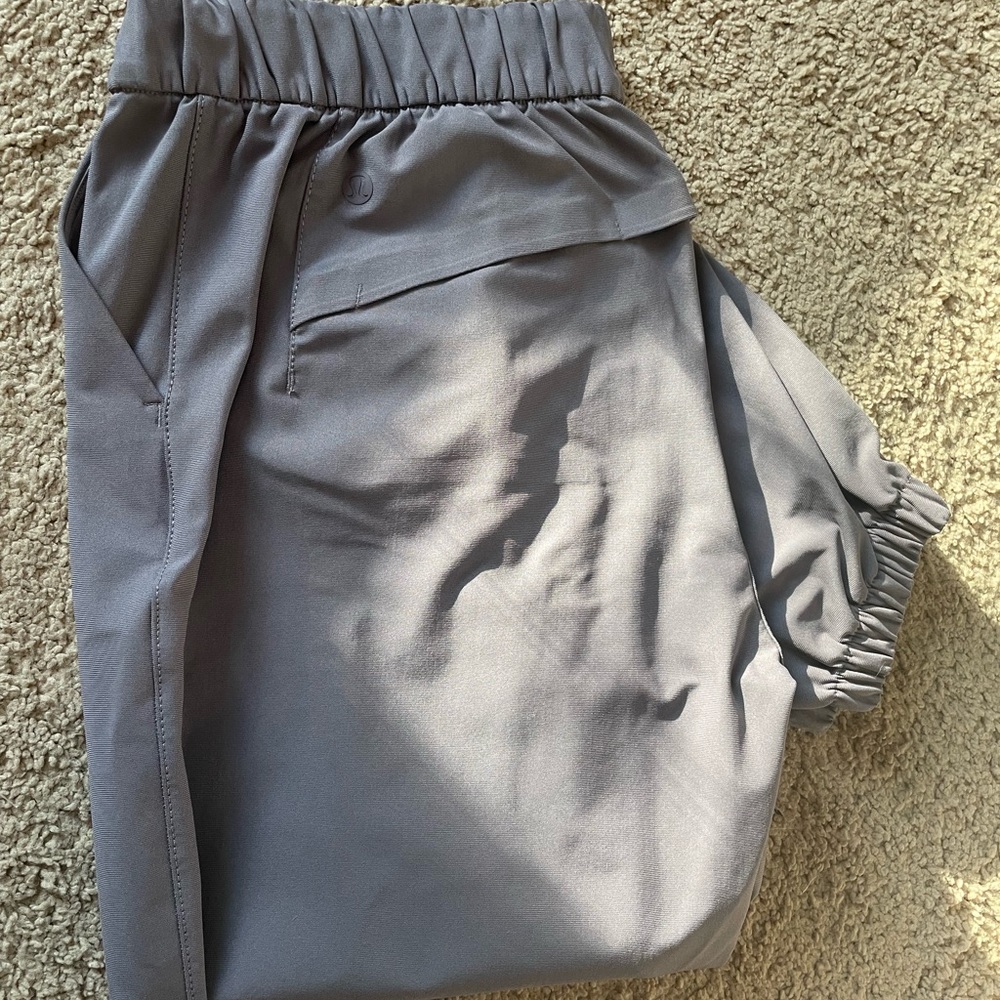 lululemon joggers!